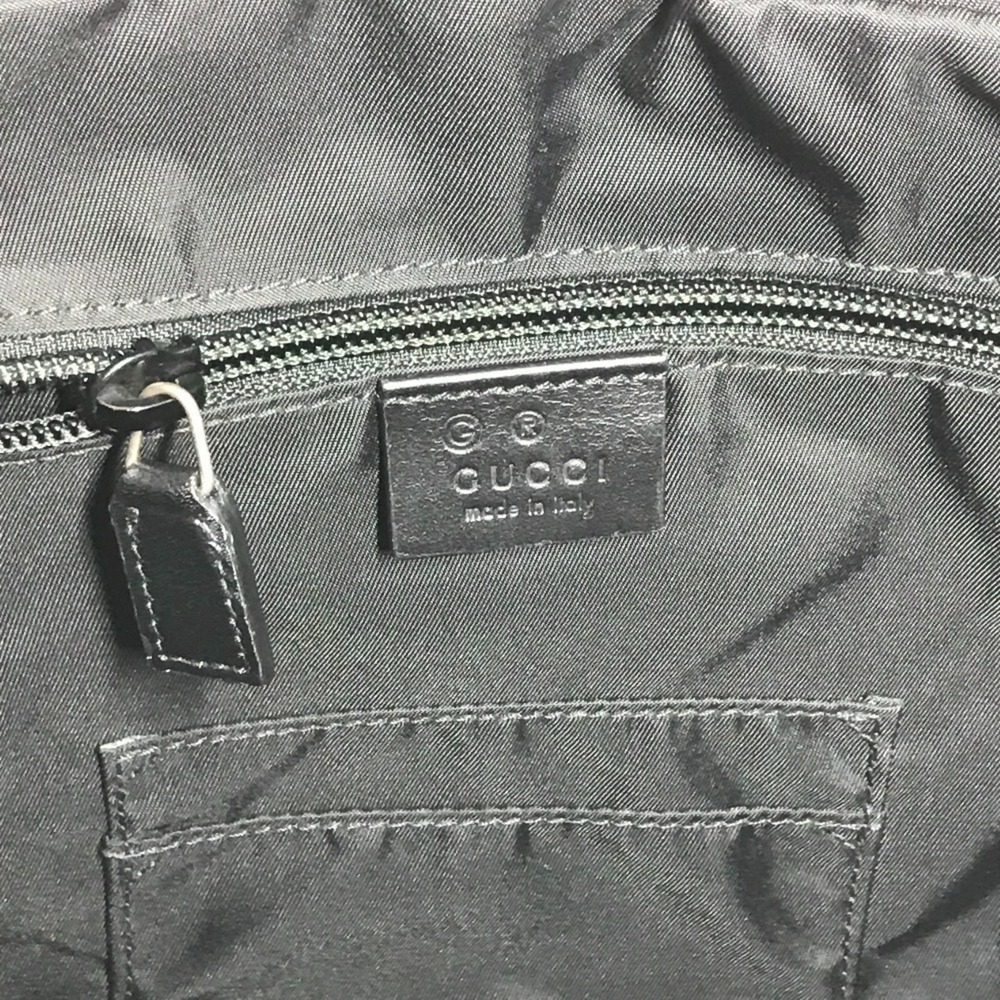 GUCCI Black Leather Shoulder Bag - Picture 11 of 14